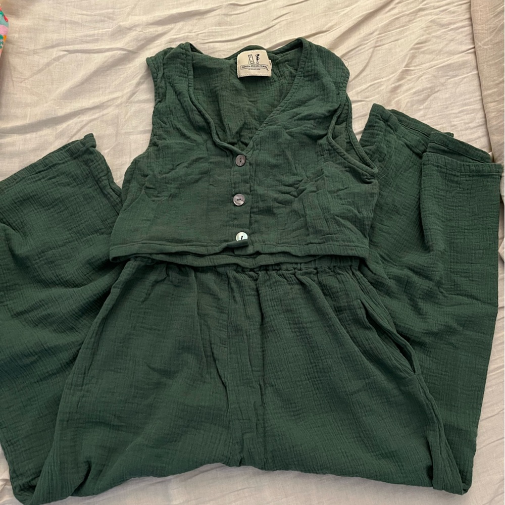 Fashion Brand Company cotton gauze matching olive set